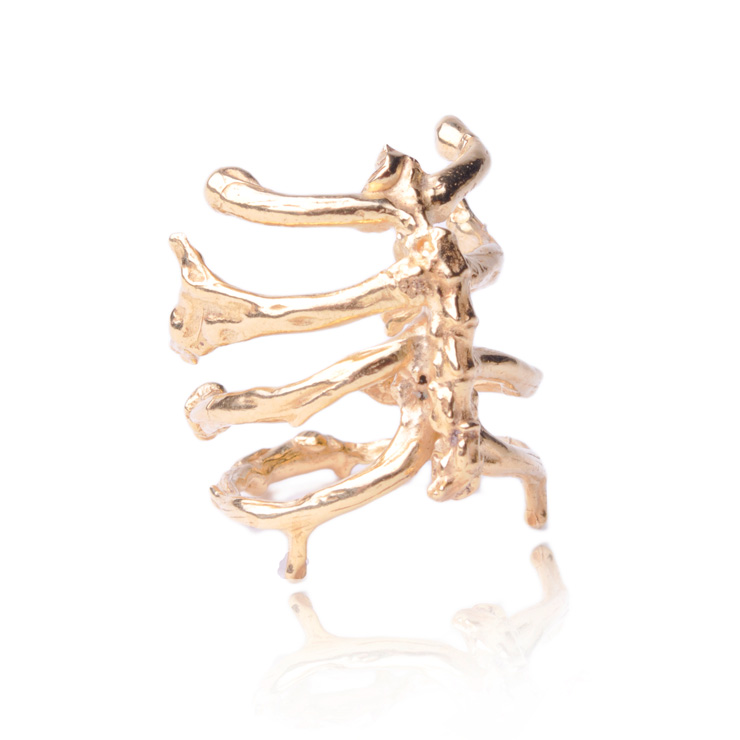 Noemi Klein ribcage ring gold