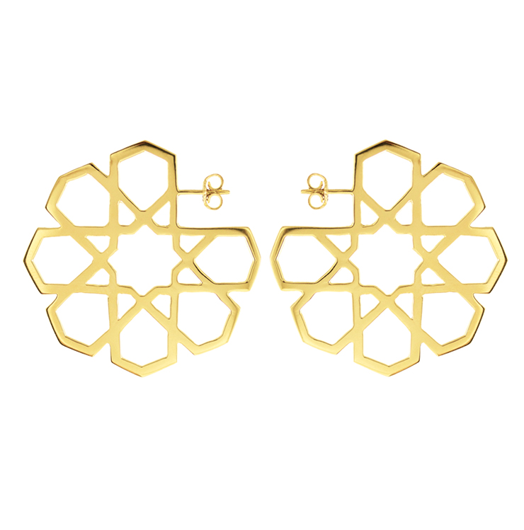 in-detail-ralph-masri-gold-earrings